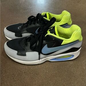 🚨RARE- Nike Air Max ST International